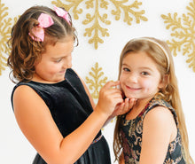 Load image into Gallery viewer, NEW!! Sparkly Reindeer - Holiday 4PC Mineral Makeup Kit: Sparkly Reineer