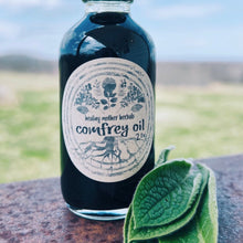 Load image into Gallery viewer, Comfrey Oil