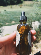 Load image into Gallery viewer, Calendula Oil