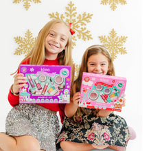 Load image into Gallery viewer, NEW!! Sparkly Reindeer - Holiday 4PC Mineral Makeup Kit: Sparkly Reineer
